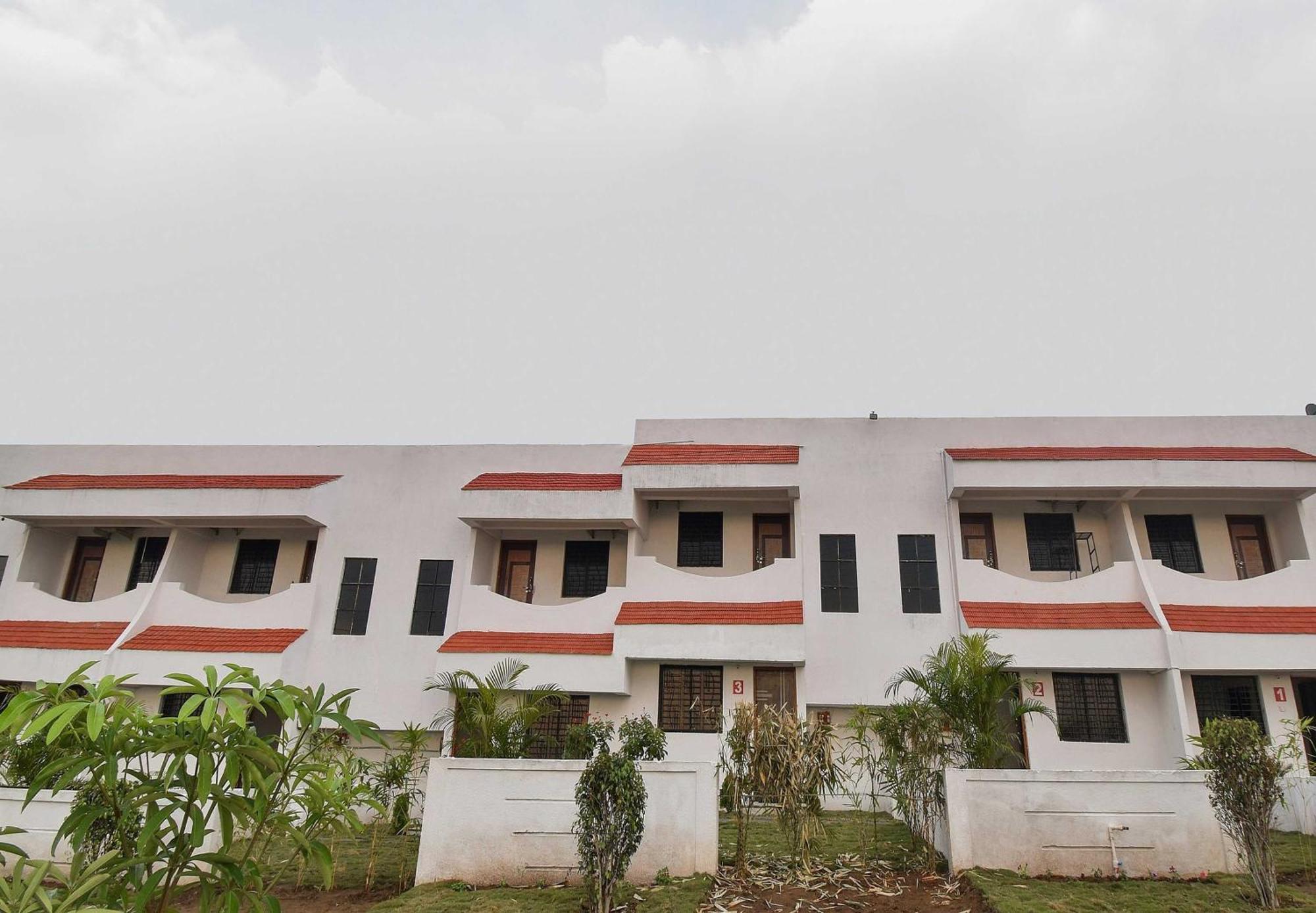 Spot On Carnival Resorts Raipur  Экстерьер фото